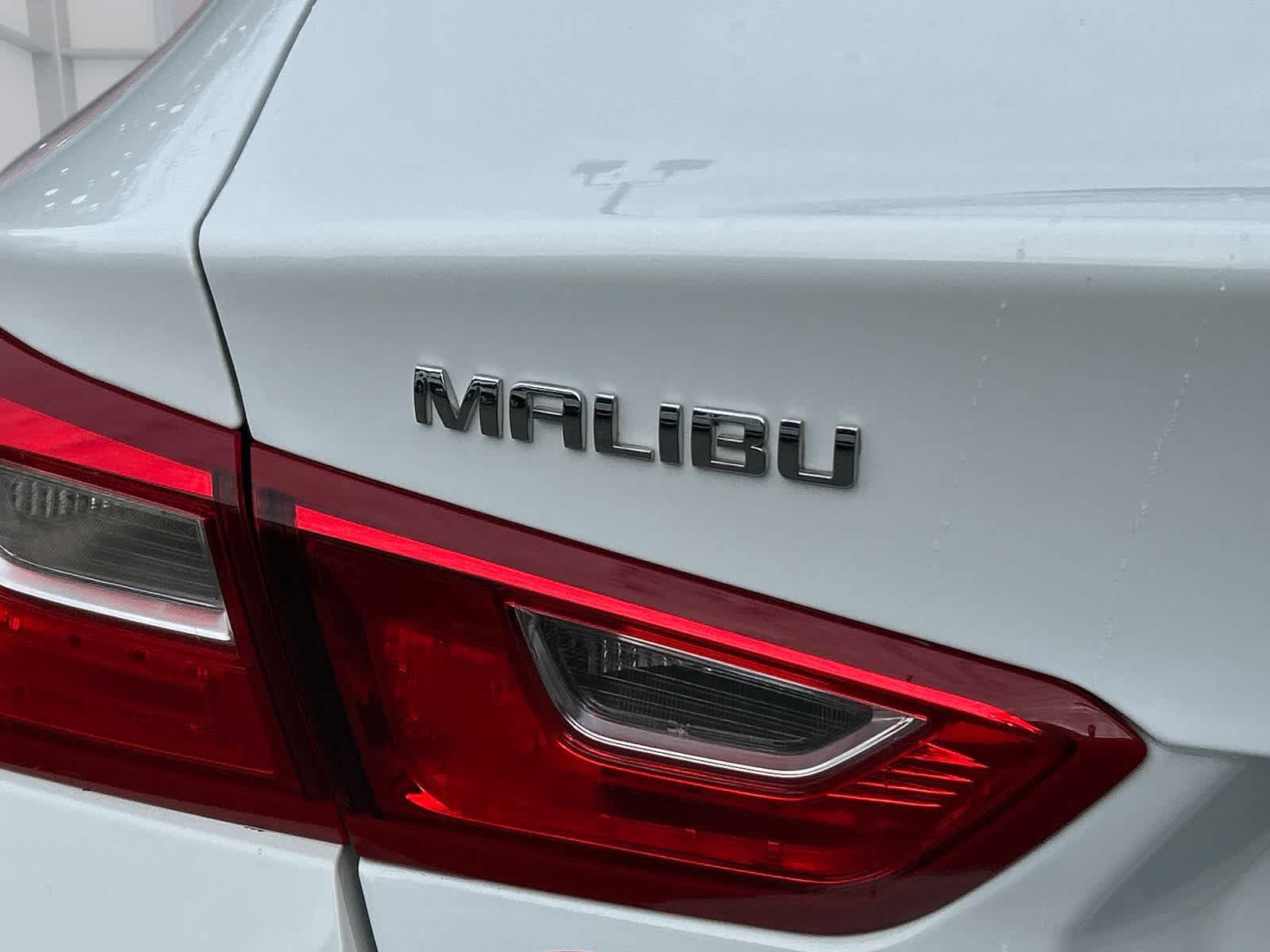 Used 2023 Chevrolet Malibu LT FWD image 16