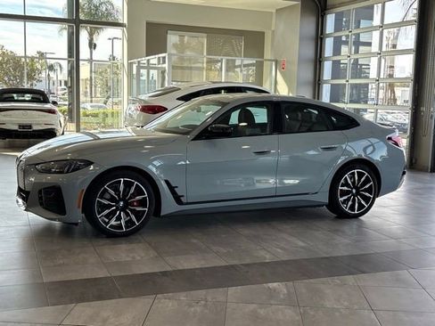 Used 2025 BMW i4 eDrive40 w/ M Sport Package image 9