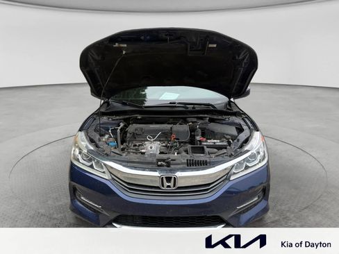 Used 2017 Honda Accord Sport image 24