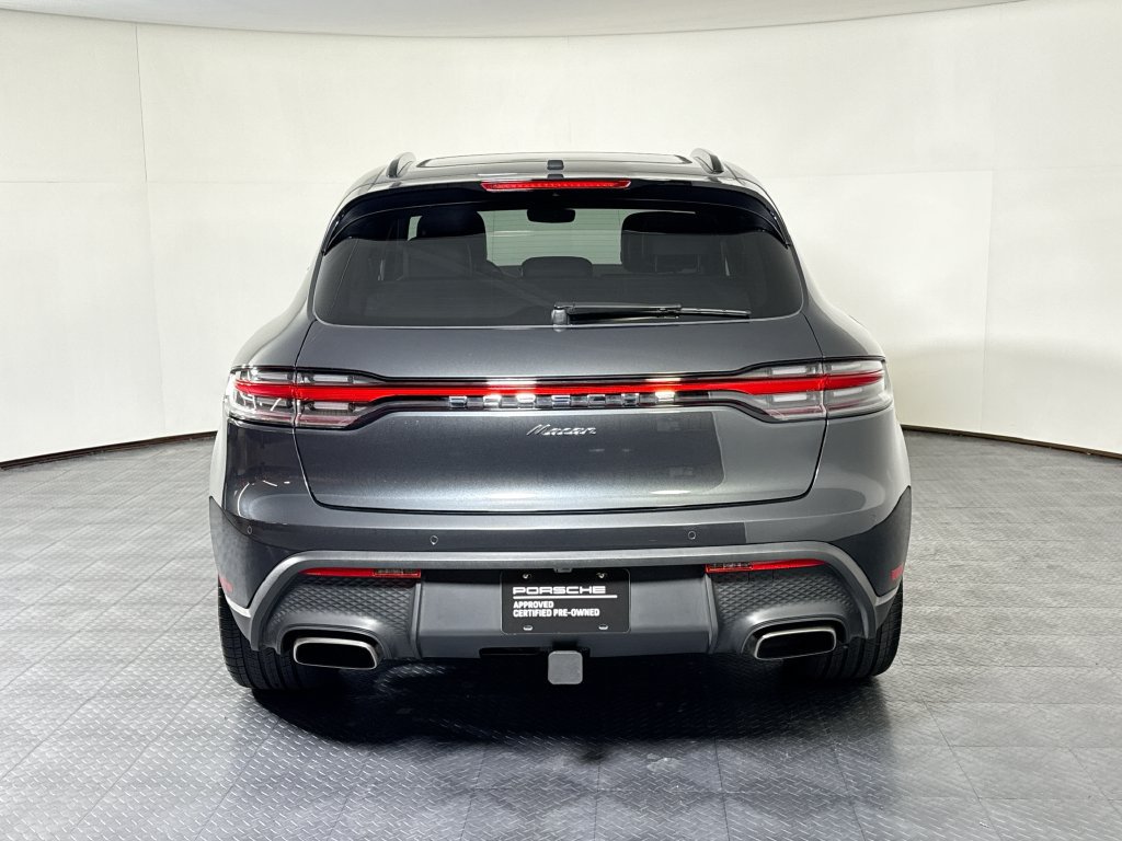 Certified 2025 Porsche Macan AWD/4WD image 6