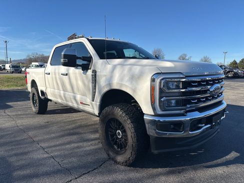 Used 2023 Ford F250 Lariat w/ Lariat Ultimate Package image 2