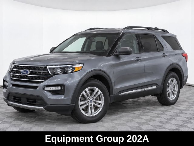 Used 2021 Ford Explorer XLT w/ Equipment Group 202A AWD/4WD image 2