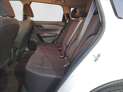 Used 2024 Nissan Rogue S AWD/4WD image 16