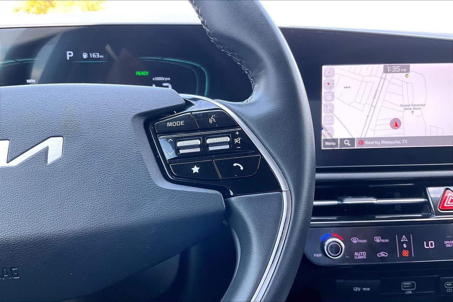 Certified 2023 Kia Niro EX Touring FWD image 25