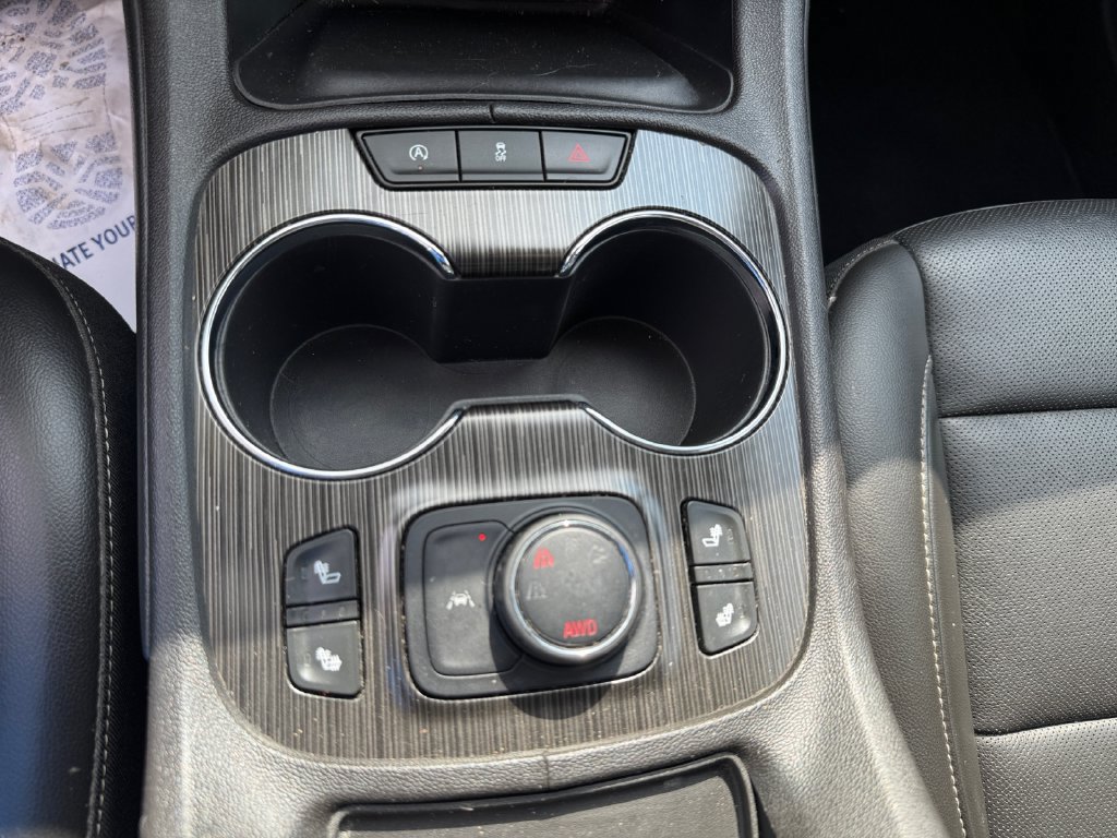 Used 2023 GMC Acadia SLT AWD/4WD image 30