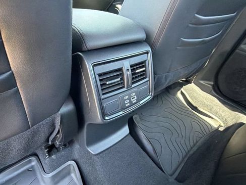 Used 2025 Subaru Forester Limited AWD/4WD image 17