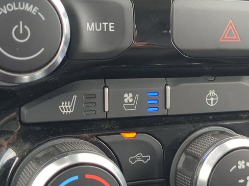 Used 2021 RAM 1500 Laramie w/ Protection Group AWD/4WD image 21