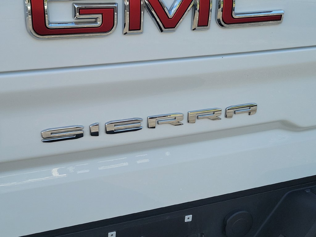 Used 2026 GMC Sierra 1500 SLT AWD/4WD image 9