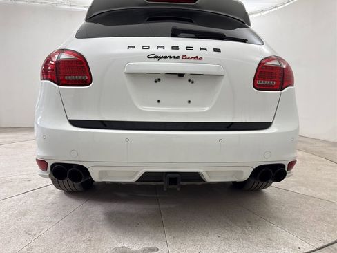 Used 2014 Porsche Cayenne Turbo image 20