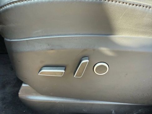 Used 2023 Tesla Model X image 17