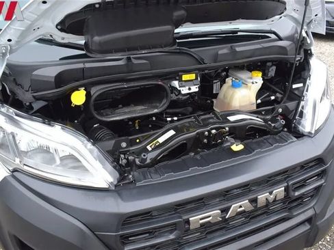 Used 2025 RAM ProMaster 2500 w/ U-Haul Equipment Group FWD image 31