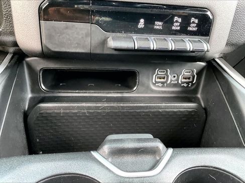 Used 2022 RAM 1500 Big Horn AWD/4WD image 12