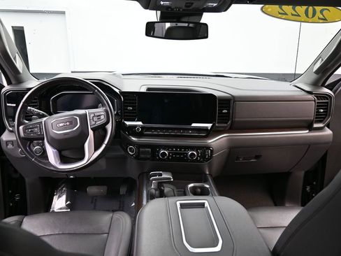 Used 2022 GMC Sierra 1500 SLT w/ SLT Premium Plus Package AWD/4WD image 12