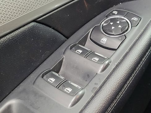 Used 2016 Ford Explorer XLT w/ Equipment Group 201A AWD/4WD image 27