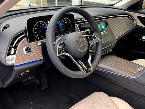 New 2026 Mercedes-Benz E 350 4MATIC Sedan image 6
