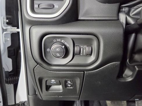 New 2026 RAM 1500 4x4 Crew Cab image 15