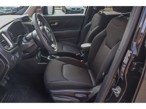 Used 2023 Jeep Renegade Latitude AWD/4WD image 12