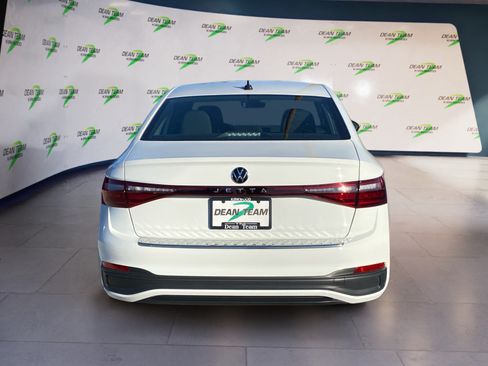 Used 2025 Volkswagen Jetta Sport FWD image 6