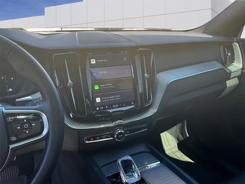 Used 2025 Volvo XC60 B5 Ultra w/ Protection Package Premier image 16