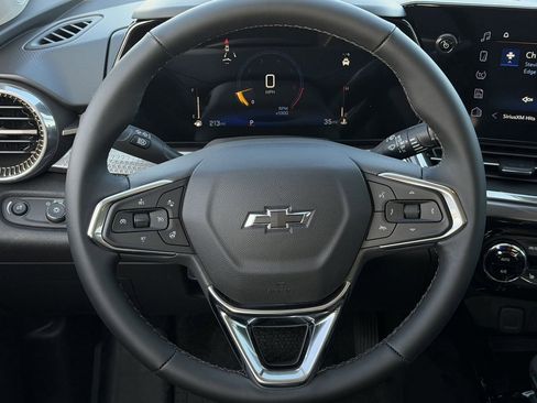 New 2026 Chevrolet Trax ACTIV w/ Sunroof Package FWD image 12