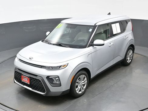 Used 2020 Kia Soul LX image 31