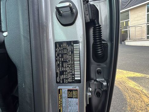 Used 2024 Genesis GV80 3.5T w/ Prestige Package image 40