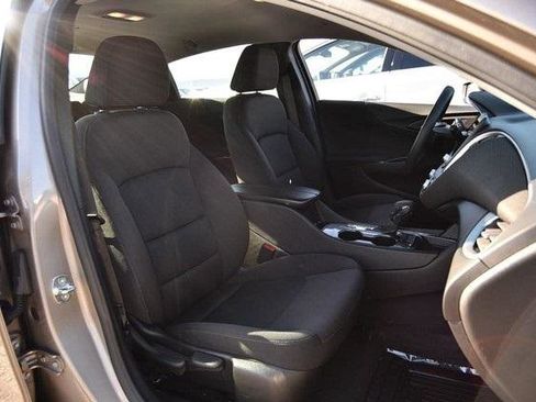 Used 2024 Chevrolet Malibu LT image 19