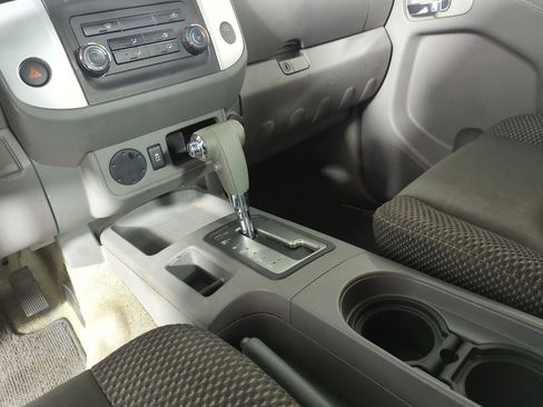 Used 2015 Nissan Frontier Desert Runner RWD image 18