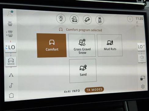 Used 2025 Land Rover Range Rover Velar Dynamic SE image 30