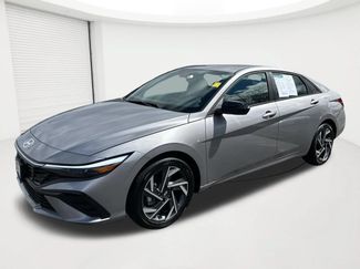 Certified 2025 Hyundai Elantra SEL FWD video 1