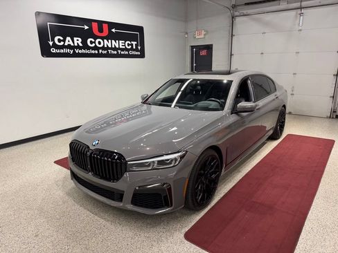 Used 2020 BMW 750i xDrive w/ Luxury Rear Seating Package AWD/4WD image 3