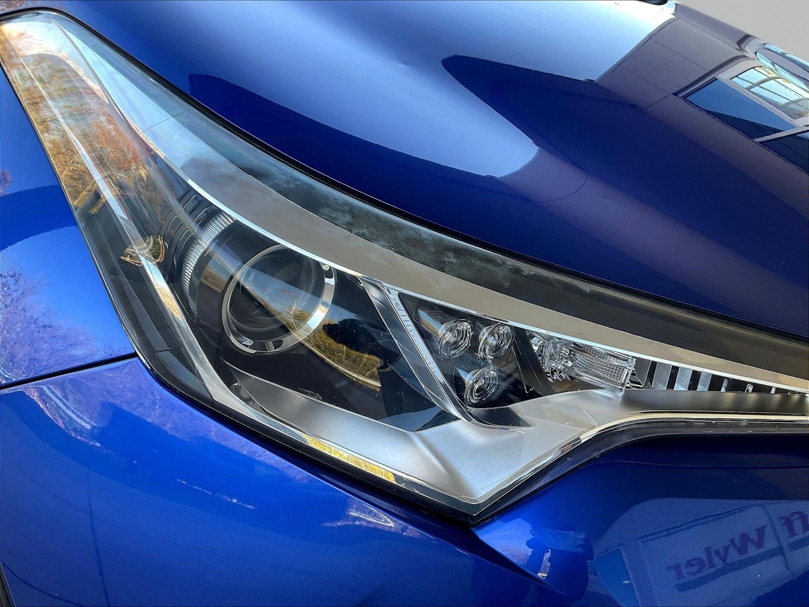 Used 2018 Toyota C-HR XLE FWD image 29