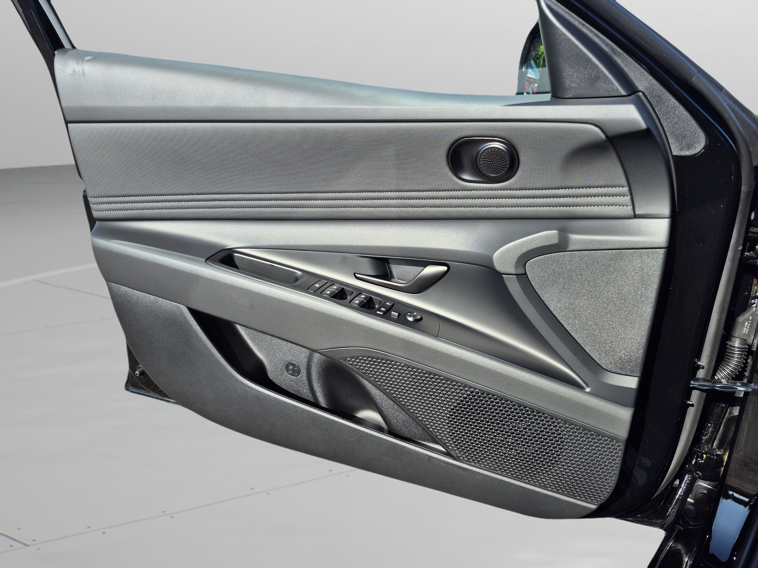 New 2026 Hyundai Elantra SEL Sport FWD image 21