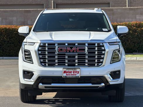 New 2026 GMC Yukon XL Denali w/ Denali Reserve Package RWD image 9