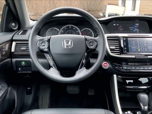 Used 2017 Honda Accord EX-L image 5