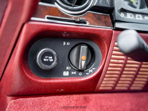 Used 1988 Mercedes-Benz 560 SL image 38