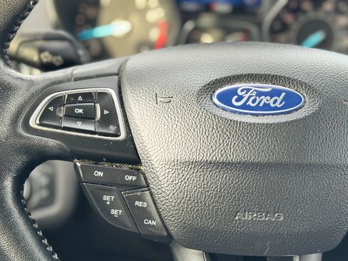 Used 2019 Ford Escape SE FWD image 20