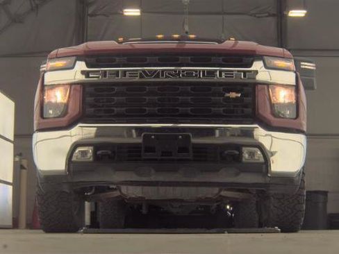 Used 2020 Chevrolet Silverado 3500 LT w/ Convenience Package image 2