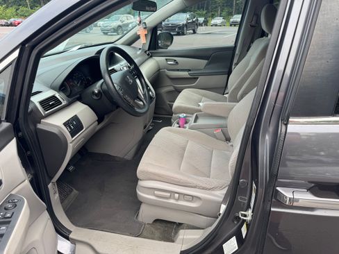 Used 2016 Honda Odyssey EX image 11