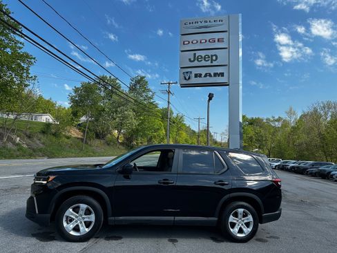 Used 2023 Honda Pilot LX image 30
