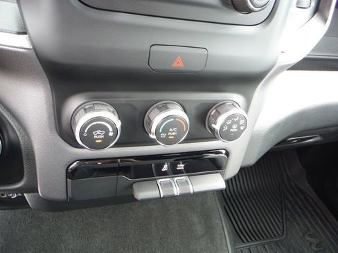 Used 2023 RAM 1500 Big Horn AWD/4WD image 27