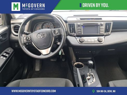Used 2013 Toyota RAV4 XLE AWD/4WD image 19