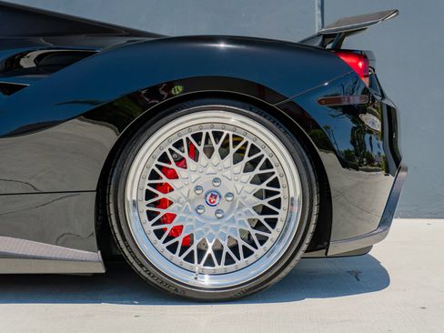 Used 2018 Ferrari 488 Spider RWD image 20