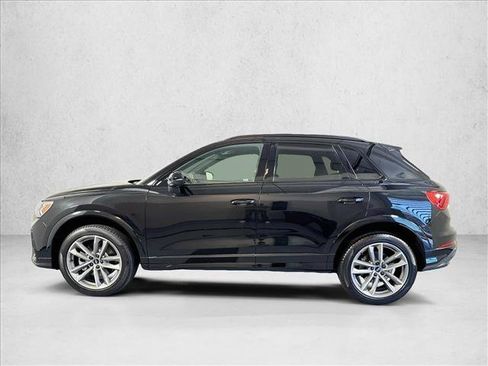 Used 2025 Audi Q3 2.0T Premium w/ Black Optic Sport Package AWD/4WD image 8