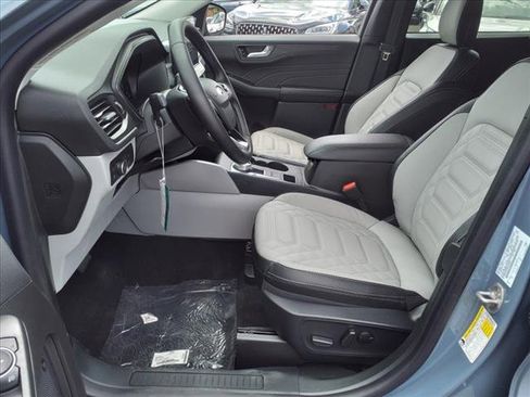 New 2024 Ford Escape SE w/ PHEV Premium Package image 10