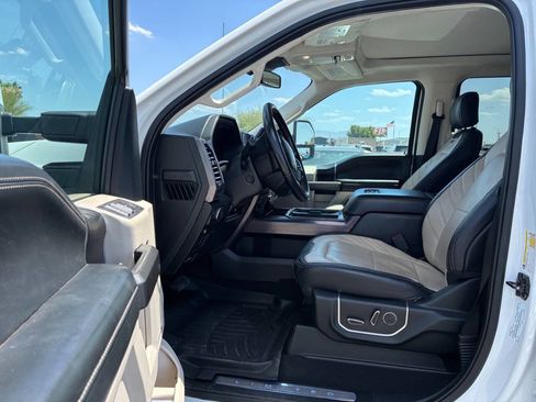 Used 2021 Ford F450 Limited w/ FX4 Off-Road Package AWD/4WD image 17