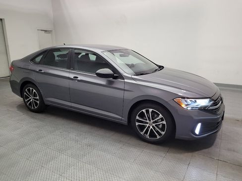 Used 2024 Volkswagen Jetta Sport FWD image 11