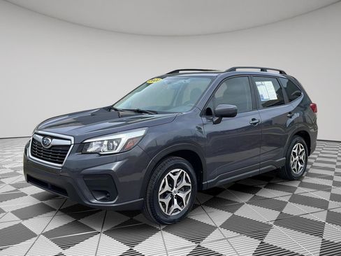 Used 2020 Subaru Forester Premium image 3