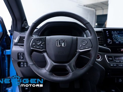 Used 2025 Honda Passport TrailSport image 16