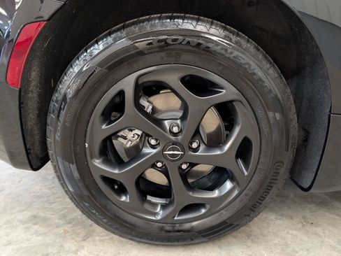 Used 2022 Chrysler Pacifica Touring-L w/ S Appearance Package FWD image 52